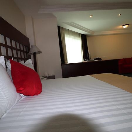 Best Western Toluca Exterior photo