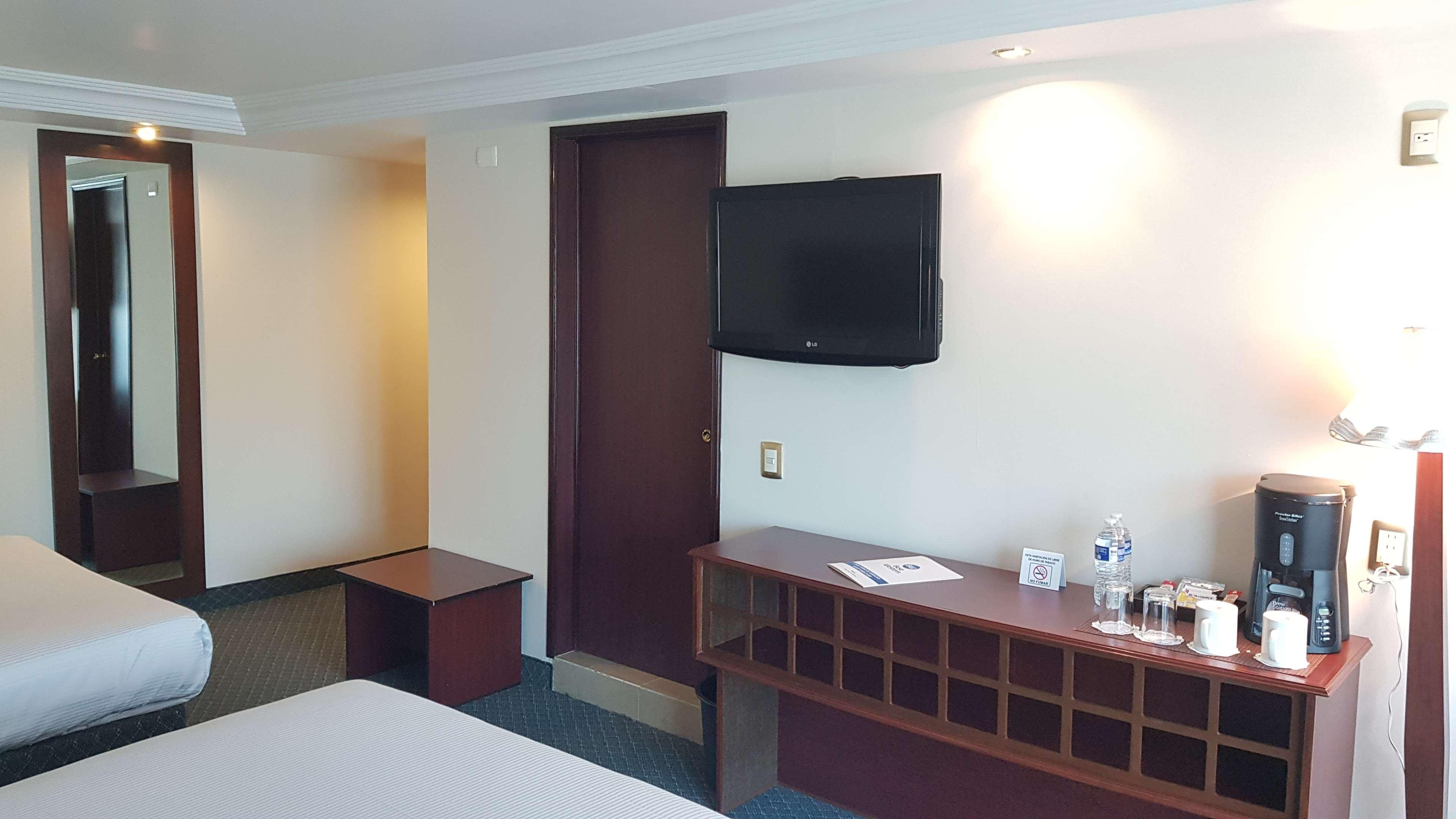 Best Western Toluca Exterior photo