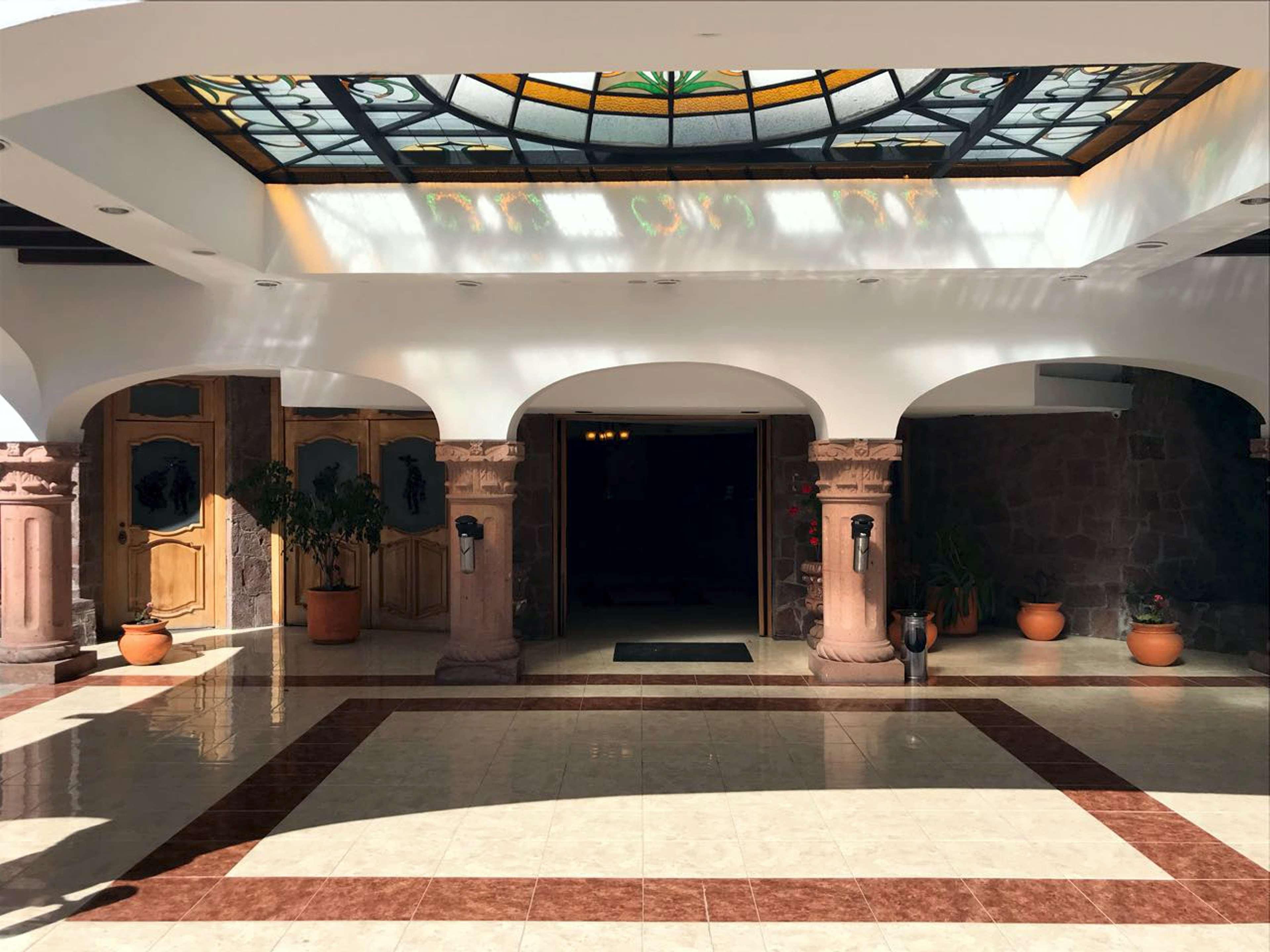 Best Western Toluca Exterior photo