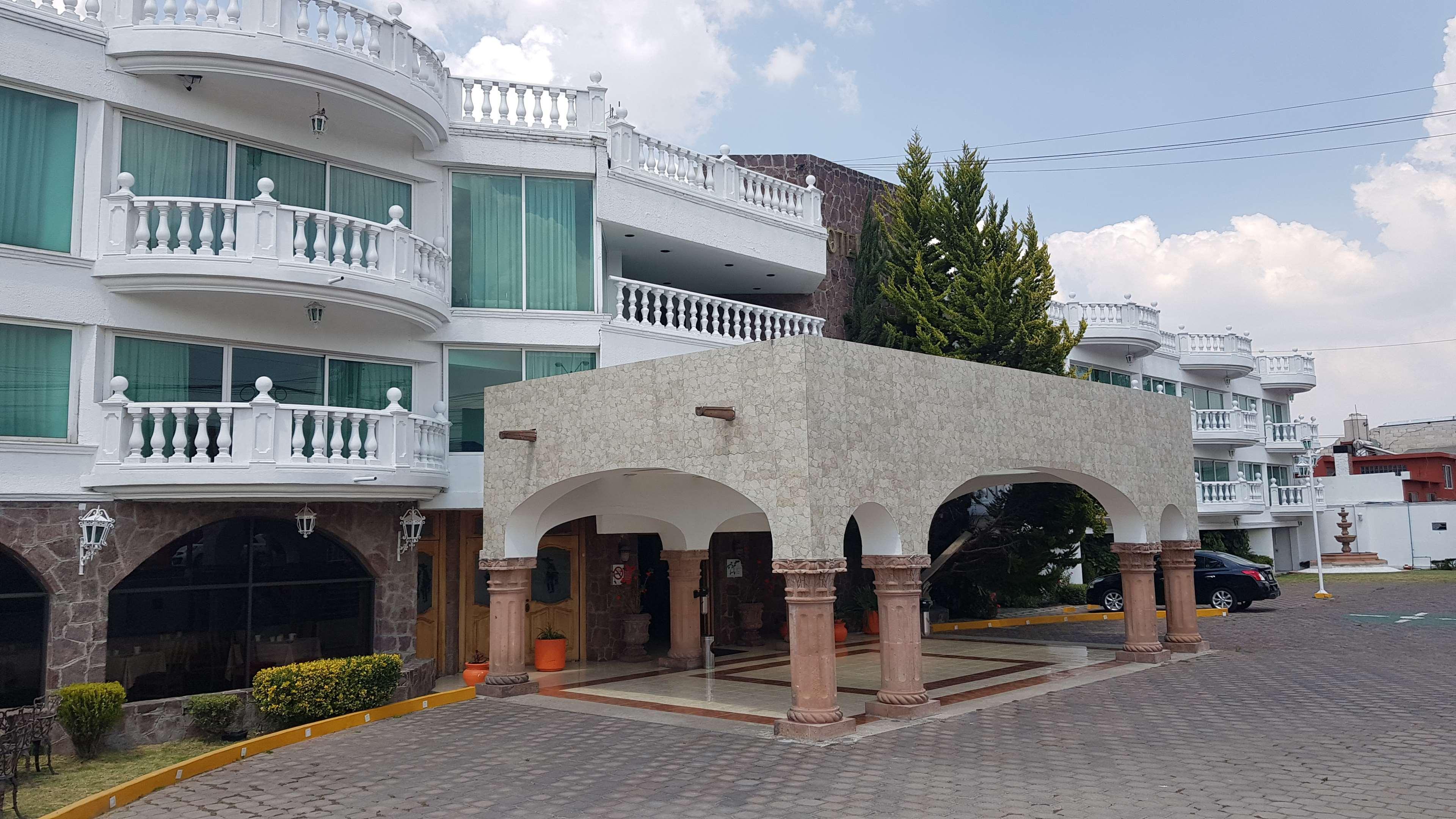 Best Western Toluca Exterior photo