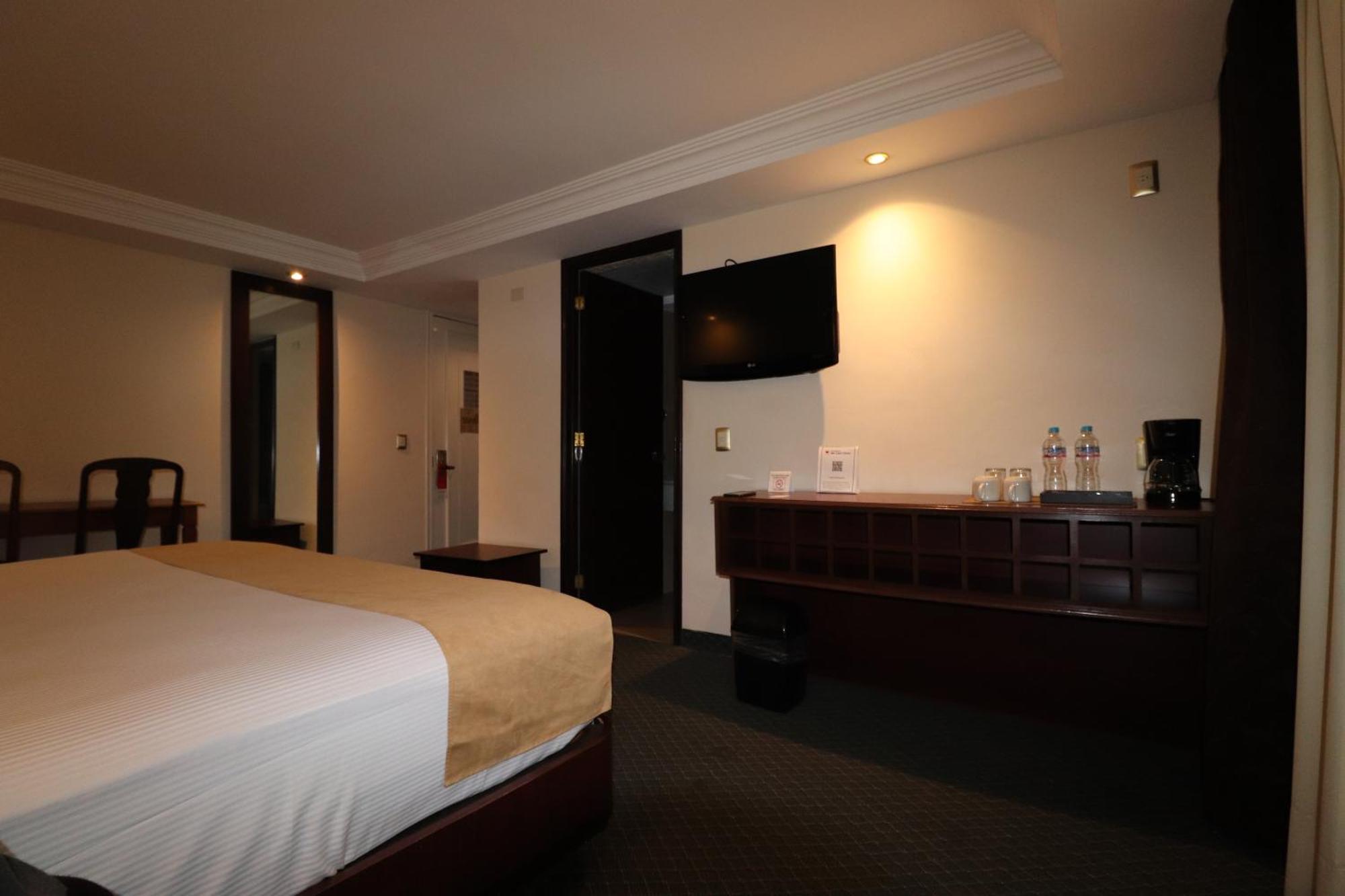 Best Western Toluca Exterior photo
