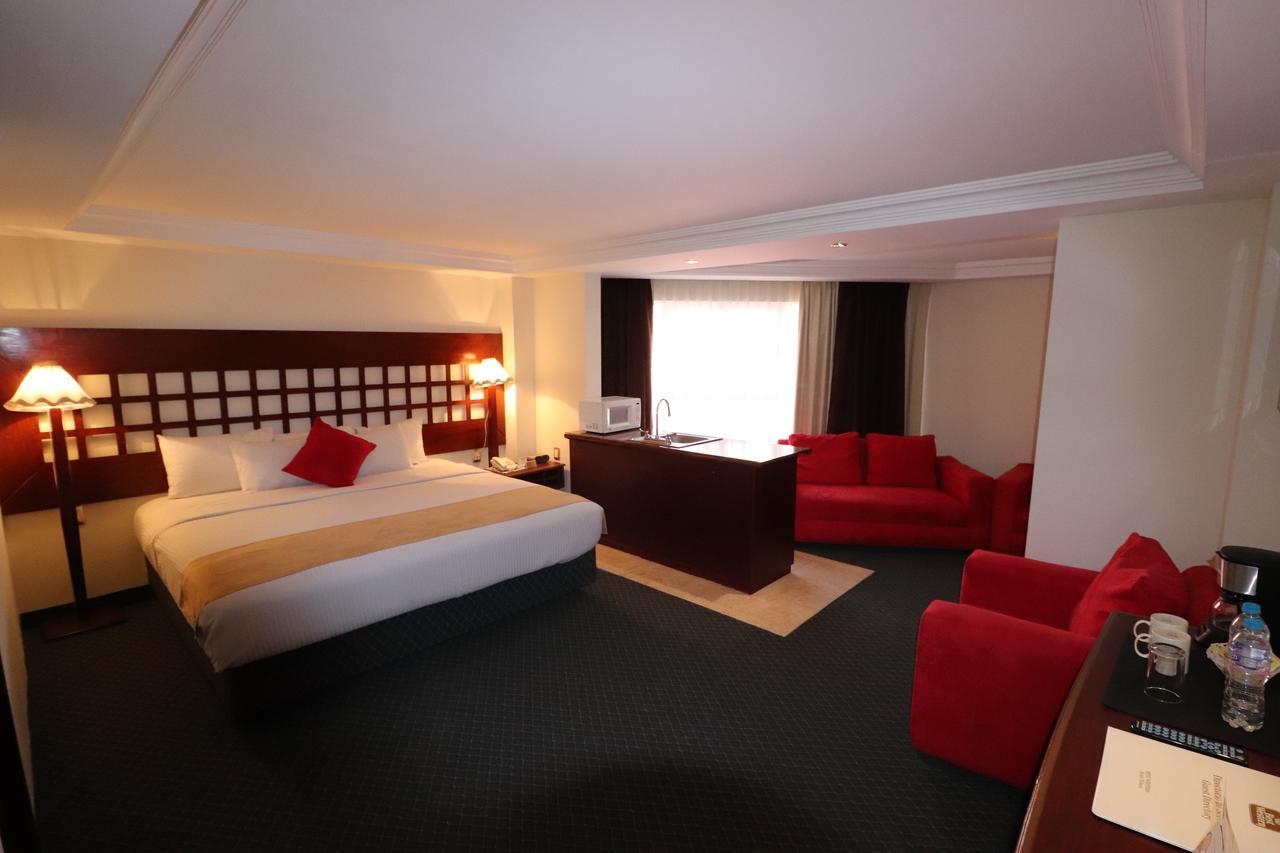 Best Western Toluca Exterior photo