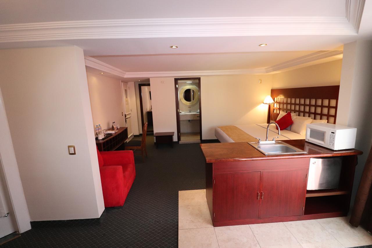 Best Western Toluca Exterior photo